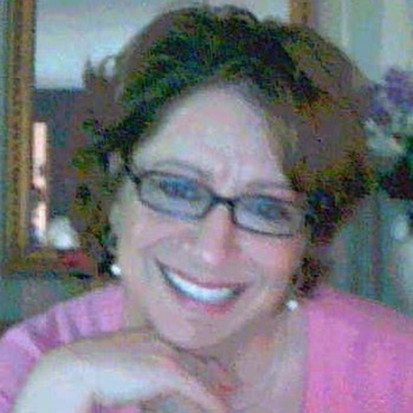 Meet your Posher, Miriam - Picture 1 of 1